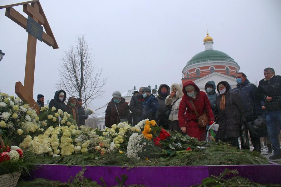 «Резкую революцию делать нельзя, но порядок нужно наводить»: содержать кладбища в Альметьевске начнут по-новому