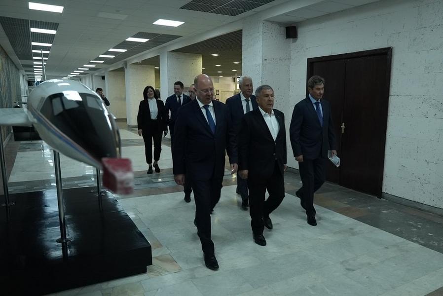 Минниханов обсудил деятельность «Туполева» на заседании Совета директоров