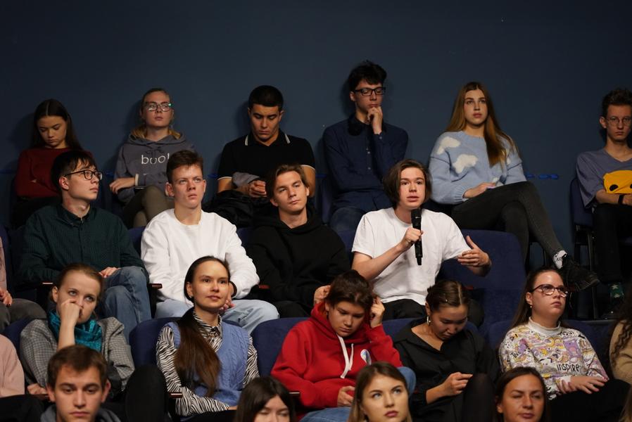 «Мы делаем ставку на авторов»: гендиректор Rutube рассказал о востребованности российского видеохостинга на фоне разговоров о возможной блокировки YouTube