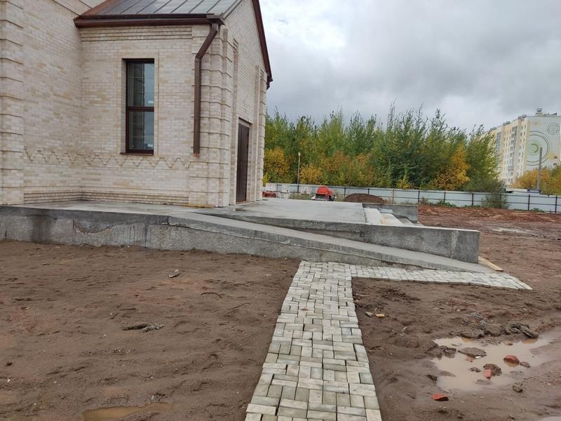 Художники из центральной России расписывают новый храм в Нижнекамске Художники из центральной России расписывают новый храм в Нижнекамске