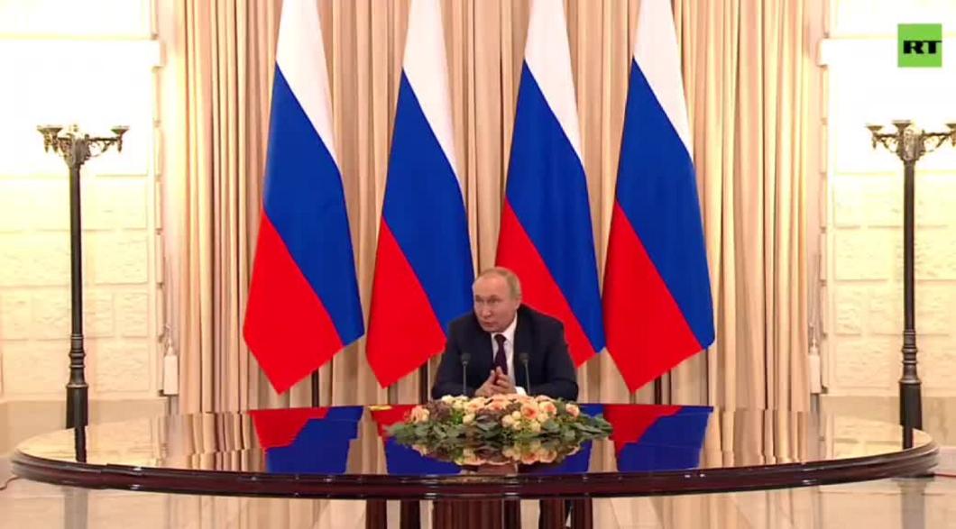 Путин заявил, что Россия не изменит позицию по переговорам с Украиной