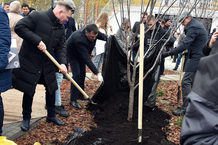 Минниханов посетил новый парк в «Салават Купере»