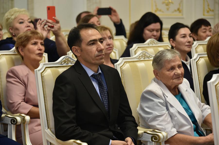 «От учителя во многом зависит, кто завтра придет работать на наши предприятия, в больницы, детские сады и школы»