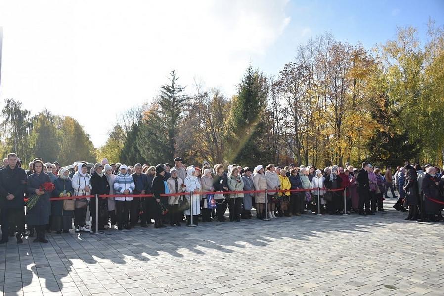 В Нижнекамске простились с заслуженным учителем Татарстана, отличником просвещения России Рависом Шакировым