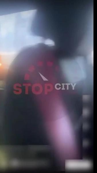 Татарстанец посадил несовершеннолетнюю за руль на оживленной автодороге - видео