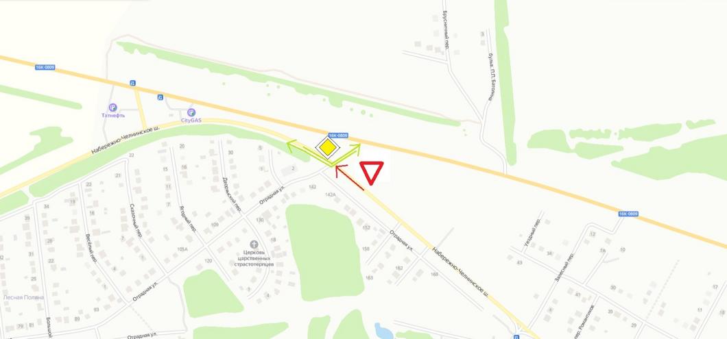 На аварийном перекрестке Елабуги установили новые дорожные знаки