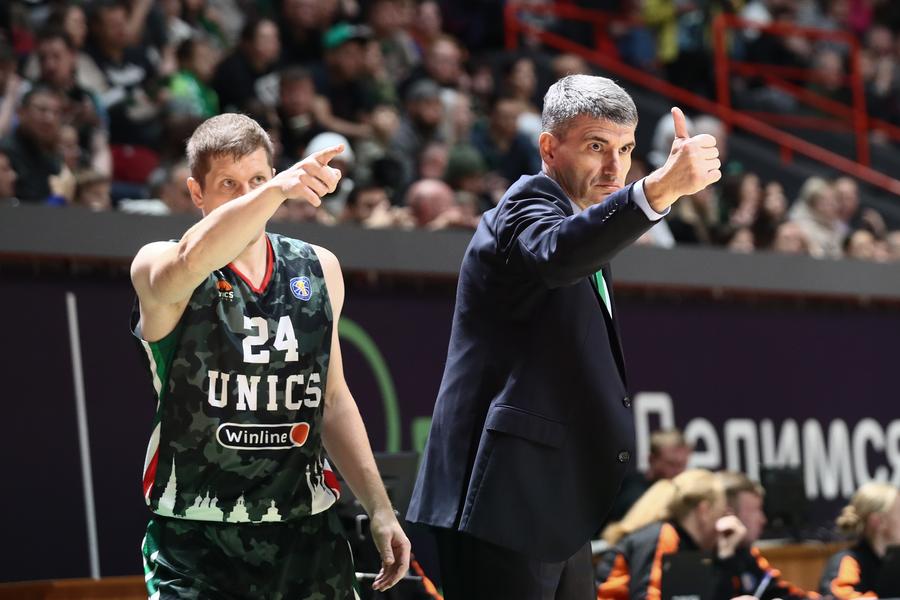 Чемпионский поединок: УНИКС преподал урок дерзкому новичку Чемпионский поединок: УНИКС преподал урок дерзкому новичку