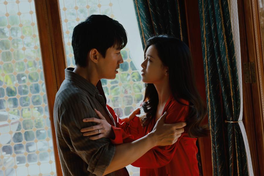 Китайский триллер-детектив дает Голливуду прикурить его же спичкой