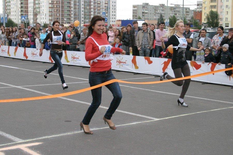 Забег на шпильках, магловский квиддич и валенкобол: самые забавные чемпионаты в Казани Забег на шпильках, магловский квиддич и валенкобол: самые забавные чемпионаты в Казани