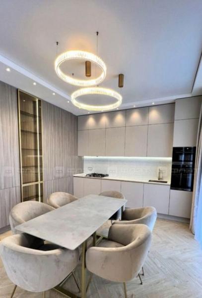 В Казани сдают квартиру с прозрачным туалетом за 280 тысяч в месяц