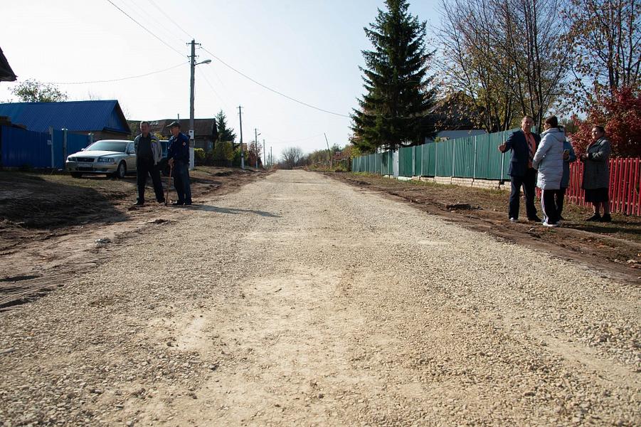 В деревне из 10 человек под Нижнекамском «скинулись» деньгами и сделали дорогу