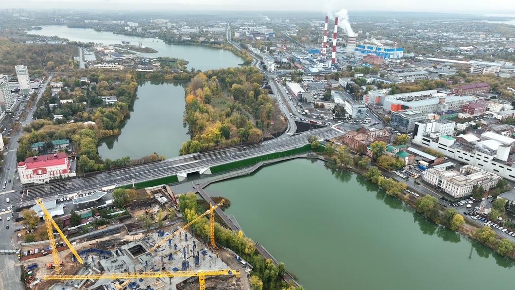 Мост на улице Назарбаева в Казани торжественно открыли Ильсур Метшин и Рустам Минниханов