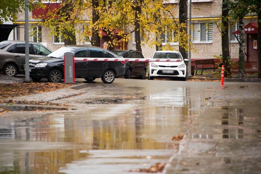 Жители Нижнекамска добились дополнительной парковки у дома напротив «Терм»