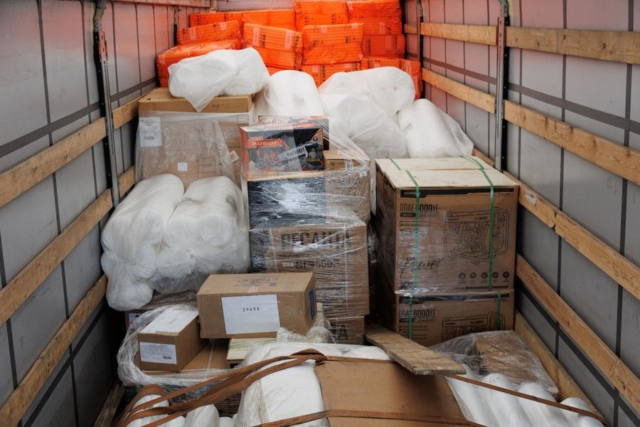 В Ростовской области КАМАЗ передал бойцам гуманитарный груз на 35 млн рублей