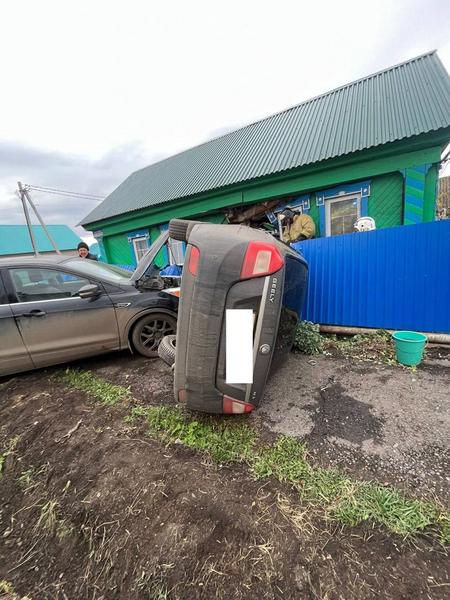 Один из участников ДТП с протараненным домом в Альметьевском районе был пьян