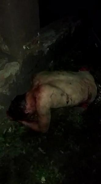 Видео: в Казани вор-шизофреник залез под машину и пустил себе кровь