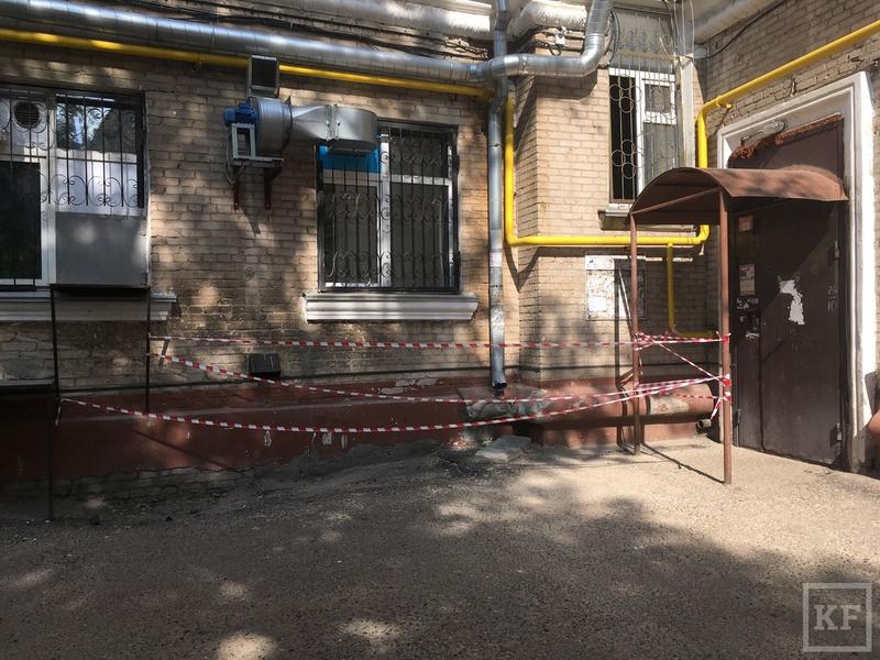 Из-за метро или от старости: в Казани пошла трещина на жилом доме