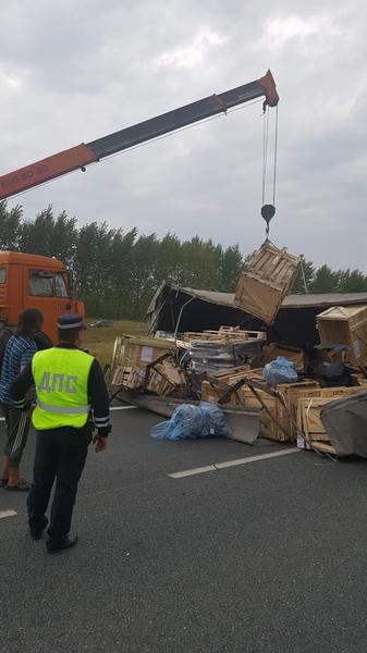 Из-за опрокинувшегося грузовика на трассе М-7 в Татарстане заблокировали движение