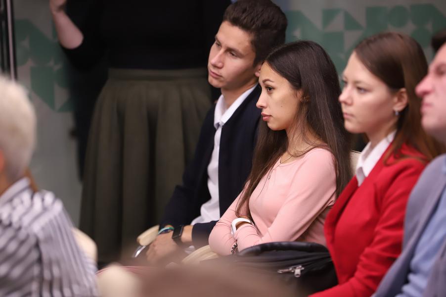 Все по-взрослому: в Татарстане выбирают молодёжный парламент