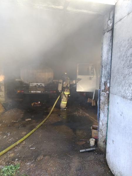 На молочном комбинате в Татарстане сгорела машина На молочном комбинате в Татарстане сгорела машина