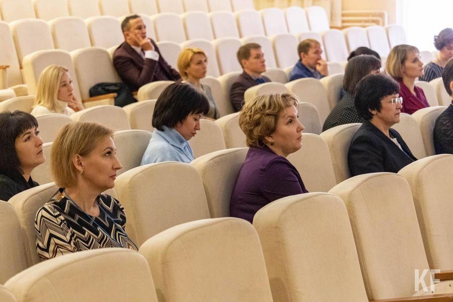 «Учитель  - это не просто транслятор, который говорит, запишите тему и начинает объяснять»