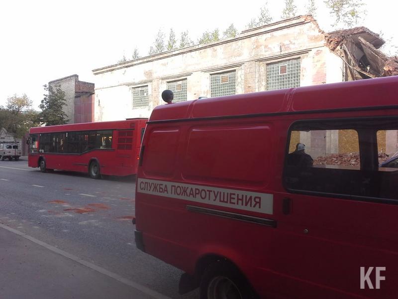 Из-за обрушения здания «Сантехприбора» в Казани образовалась пробка на 1,5 км