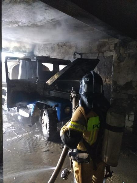 На молочном комбинате в Татарстане сгорела машина На молочном комбинате в Татарстане сгорела машина