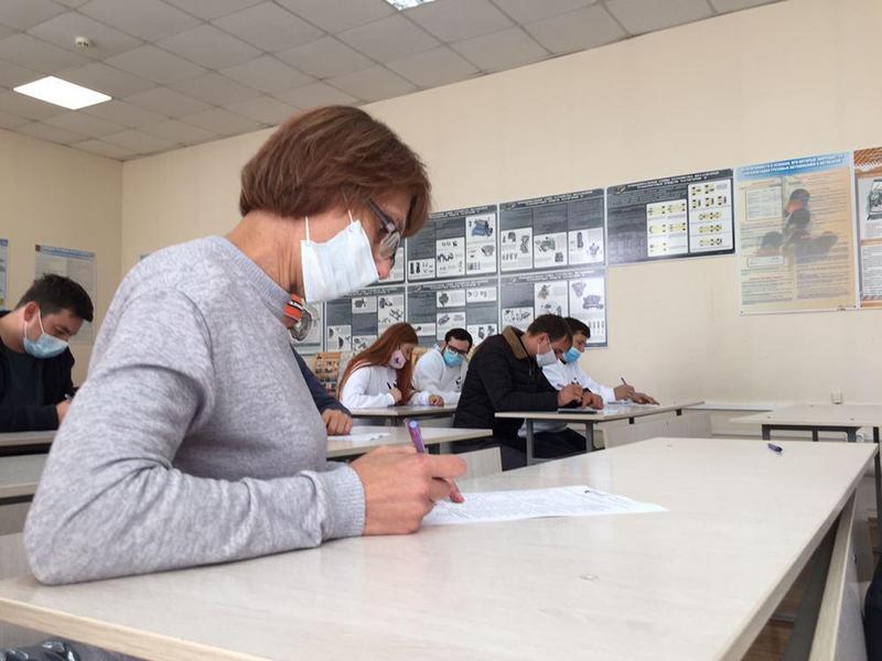 Лучшим таксистом в Татарстане стала Луиза Бадреева Лучшим таксистом в Татарстане стала Луиза Бадреева