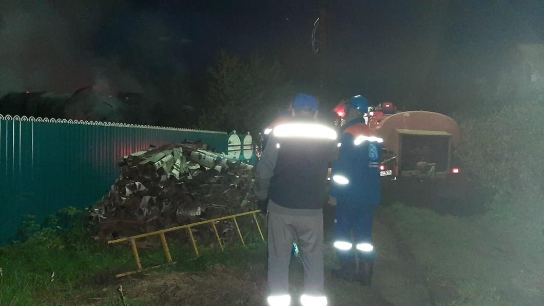 При пожаре в жилом доме в татарстанской деревне погибли два человека
