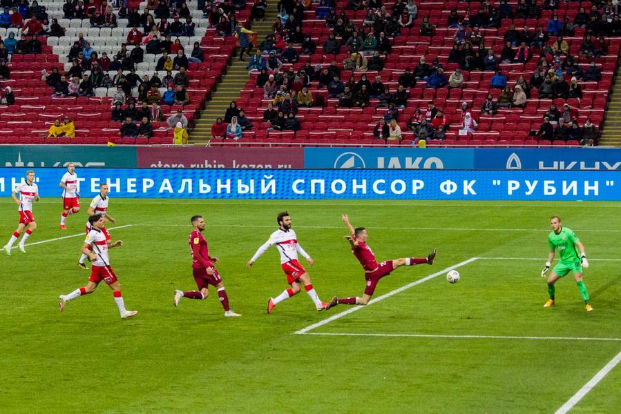 «Рубин» может бороться за чемпионство». Слуцкий невероятным образом проиграл «Спартаку»