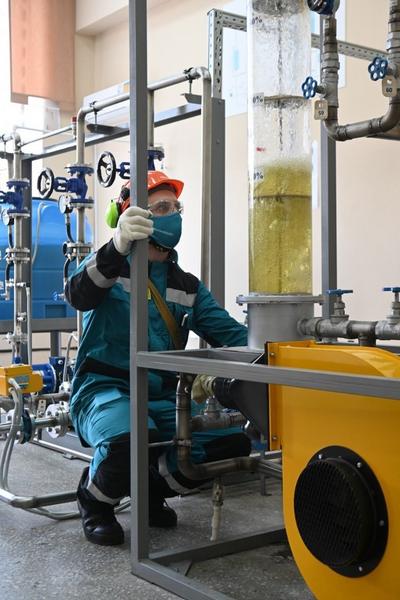 В Нижнекамске Рустам Минниханов побывал на отраслевом чемпионате PetroChemSkills