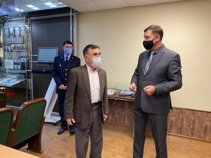 Леонид Каневский посетил музей УМВД России по Казани