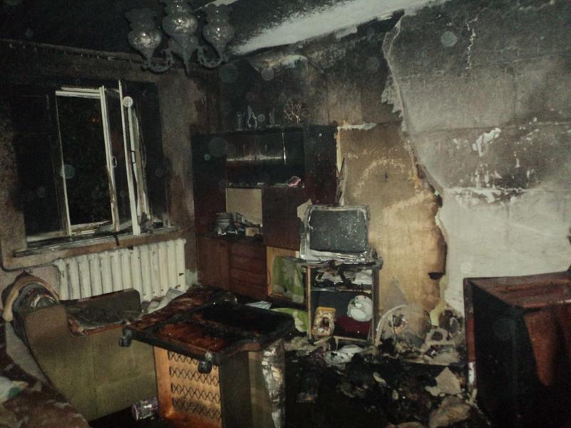 На пожаре в доме на Голубятникова в Казани спасли 3 человек: один пострадал