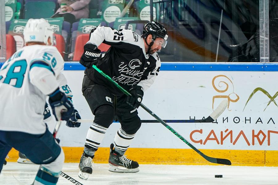 «Ак Барс» выстрадал победу с «Сочи». Пока игра в команде не клеится «Ак Барс» выстрадал победу с «Сочи». Пока игра в команде не клеится