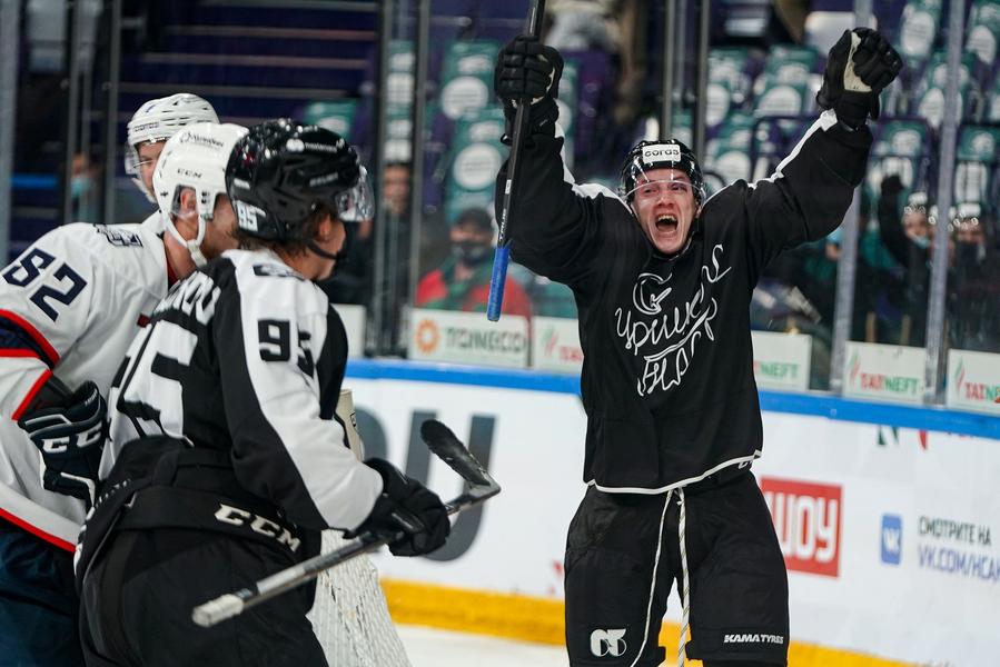 Второе поражение подряд, дебютанты в старте и злые болельщики. «Ак Барс» тяжело начинает сезон