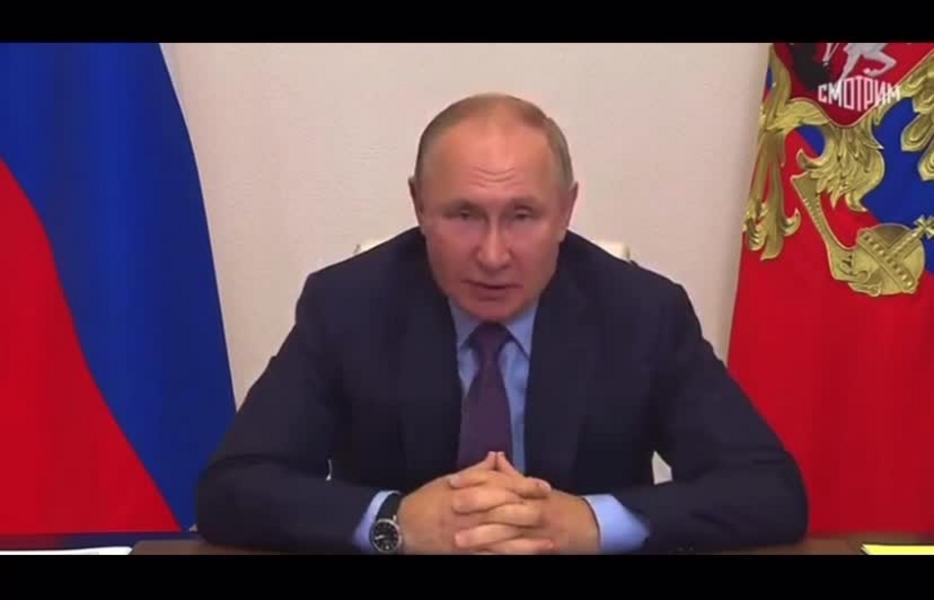 Путин о своей самоизоляции: Надеюсь, «Спутник V» покажет высокие параметры по защите от ковида