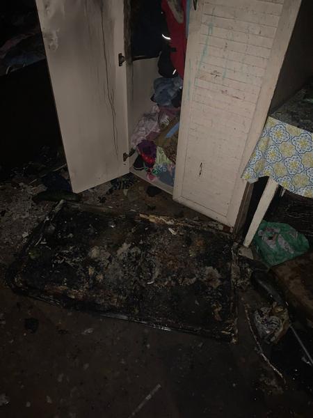 Из-за пожара в челнинском поселке ГЭС из дома выбежали 30 человек