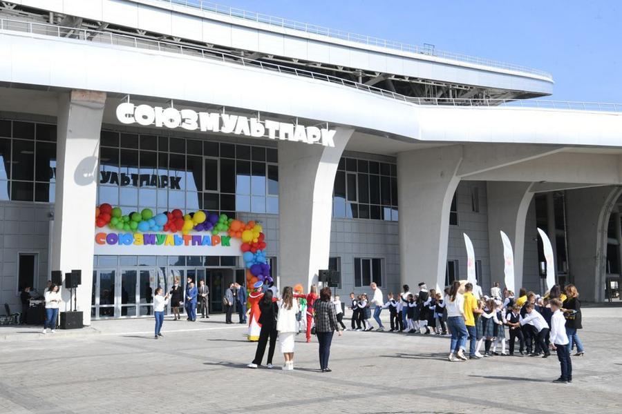 Минниханов и Метшин открыли школу анимации в «Ак Барс Арене»