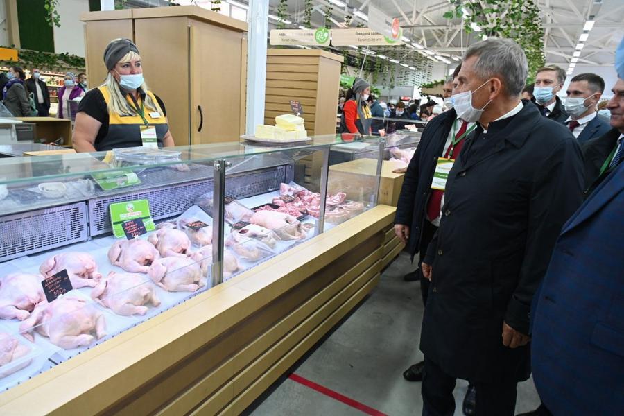 Рустам Минниханов побывал в нижнекамском «ЭкоАгроПарке»