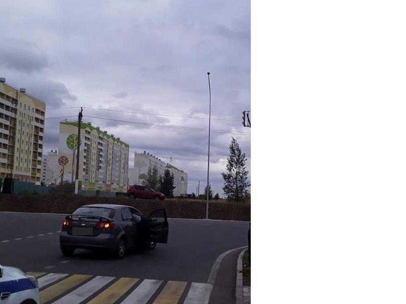 Двухлетний малыш попал под колеса легковушки в Нижнекамске