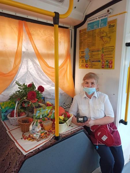 Троллейбус с «дарами осени» запустили в Казани по 7-му маршруту