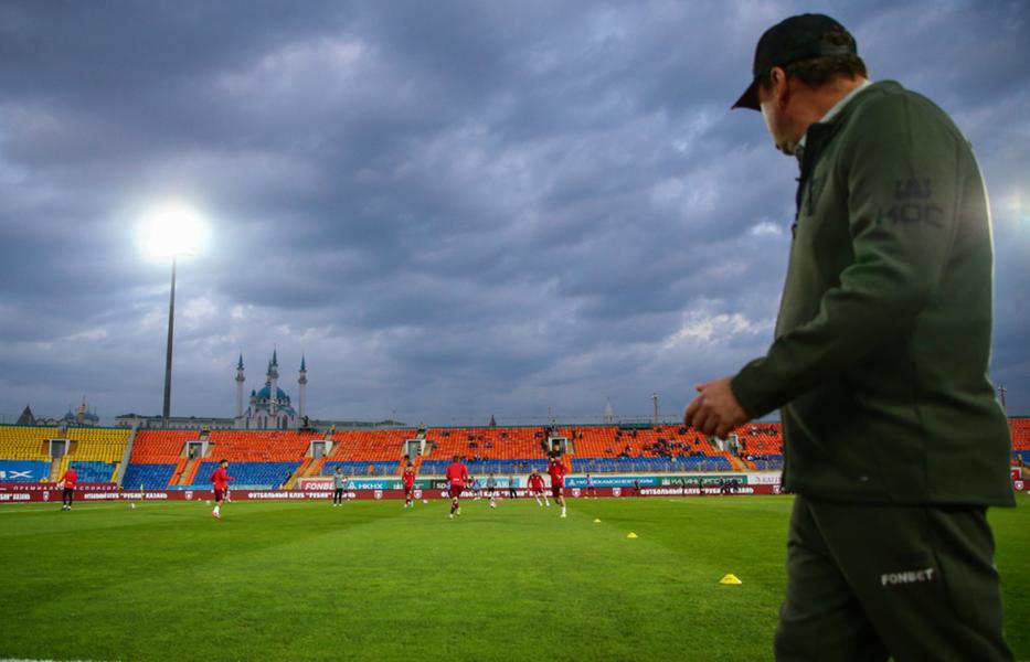 «Рубин» - «Зенит»: Слуцкий готовится удивить Семака «Рубин» - «Зенит»: Слуцкий готовится удивить Семака