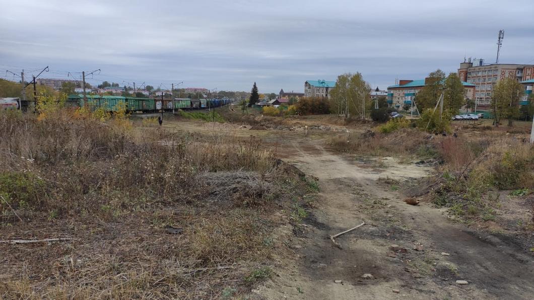 В Кукморе полицейские оцепили участок со снарядом