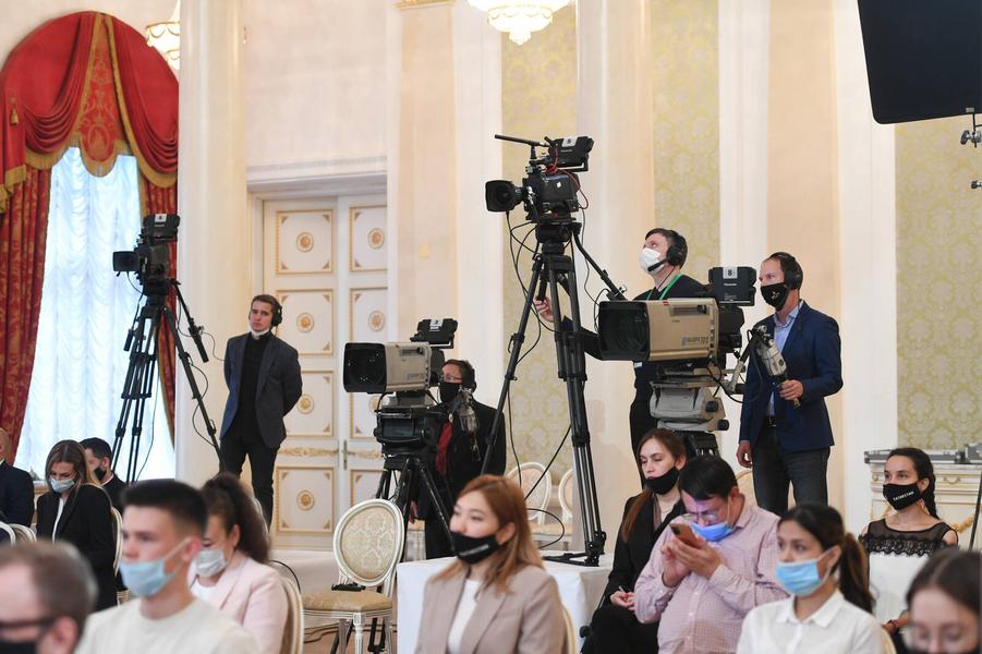 Рустам Минниханов принял участие в церемонии объявления лауреатов премии «Глобальная энергия»