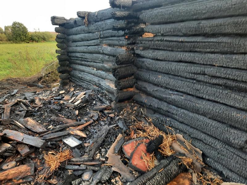 В Нижнекамском районе спалили баню