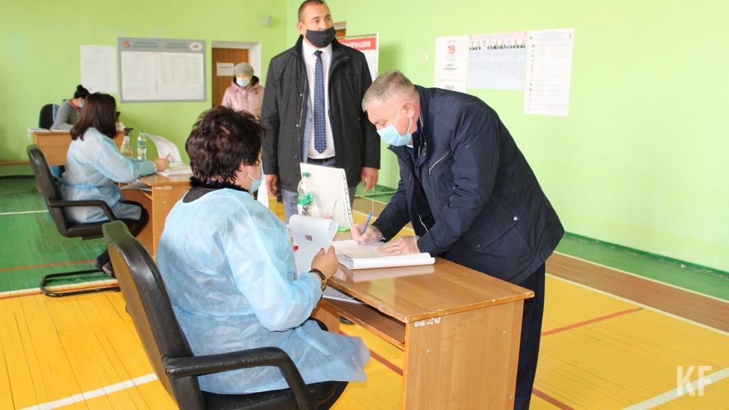 Главы Бугульминского и Лениногорского районов проголосовали на выборах в Госдуму