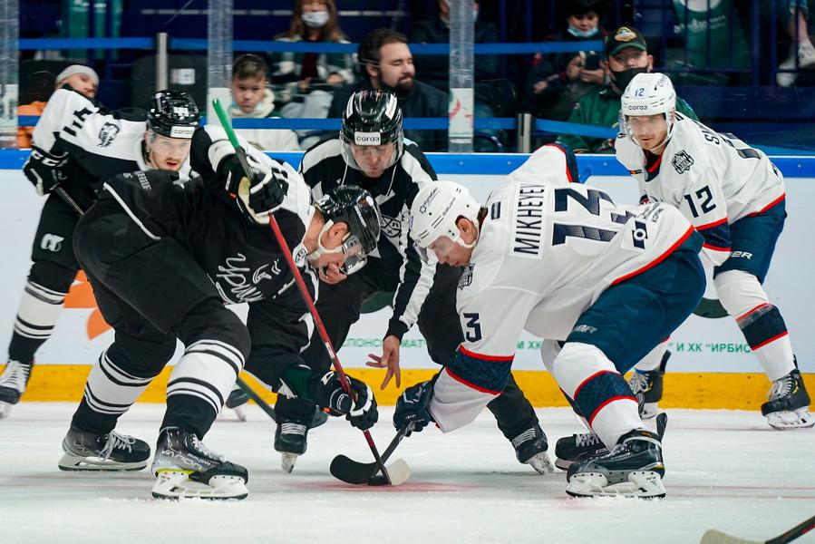 Второе поражение подряд, дебютанты в старте и злые болельщики. «Ак Барс» тяжело начинает сезон