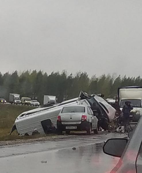 Крупное ДТП на трассе в Татарстане: погиб один человек, есть пострадавшие