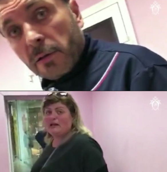 Брат и сестра подожгли автомобиль, где сидел ребенок: девочка успела спастись