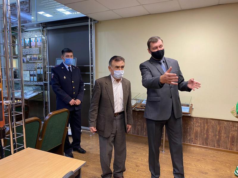 Леонид Каневский посетил музей УМВД России по Казани